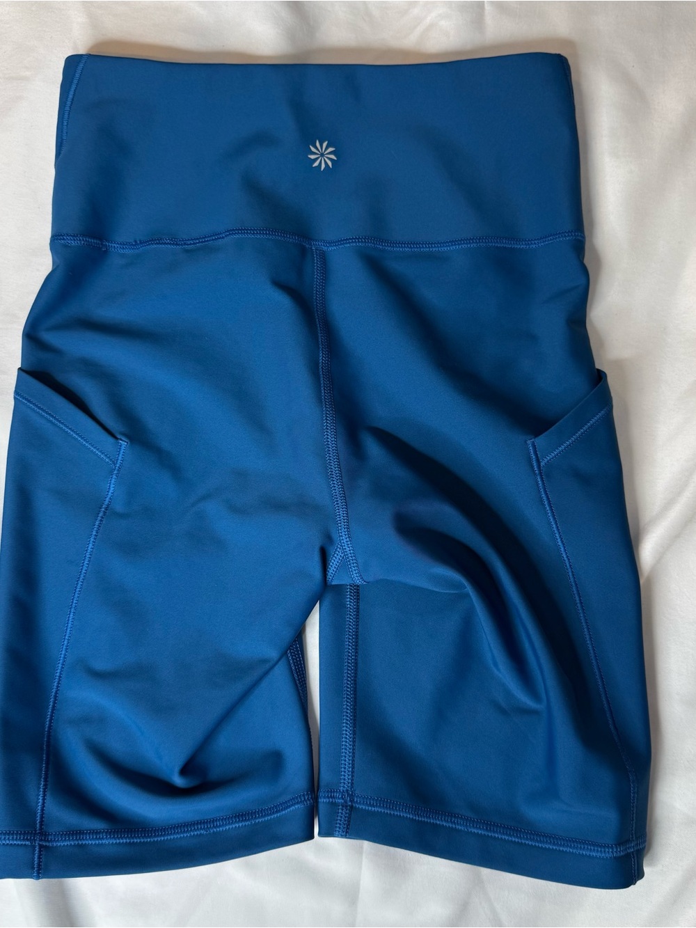 Blue Athleta Interval Stash 7" Short - Picture 10 of 10